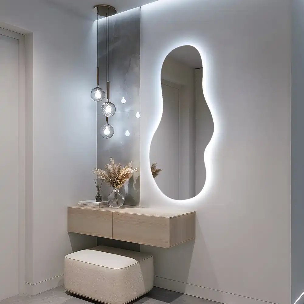 Espejo de pared con iluminación LED y diseño original elegante