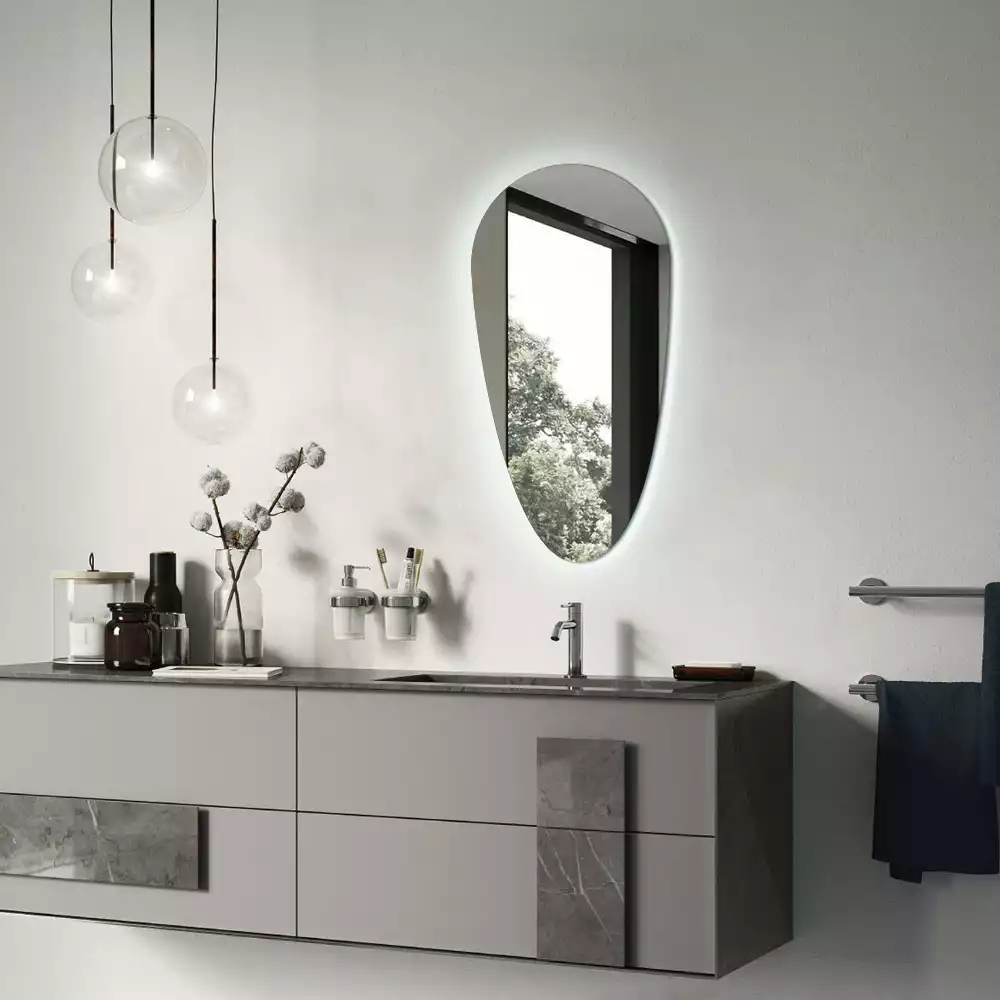 Espejo gota de agua iluminado