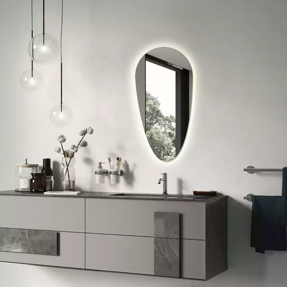 Espejo gota de agua iluminado