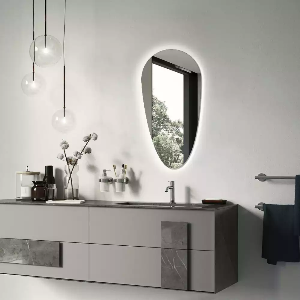 Espejo gota de agua iluminado