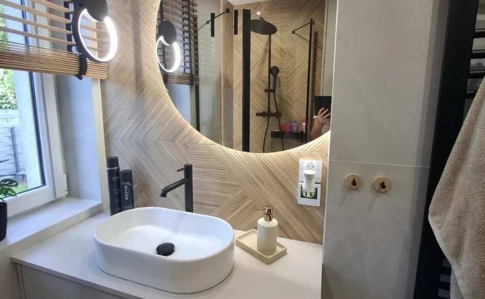 espejo para un cuarto de baño pequeño
