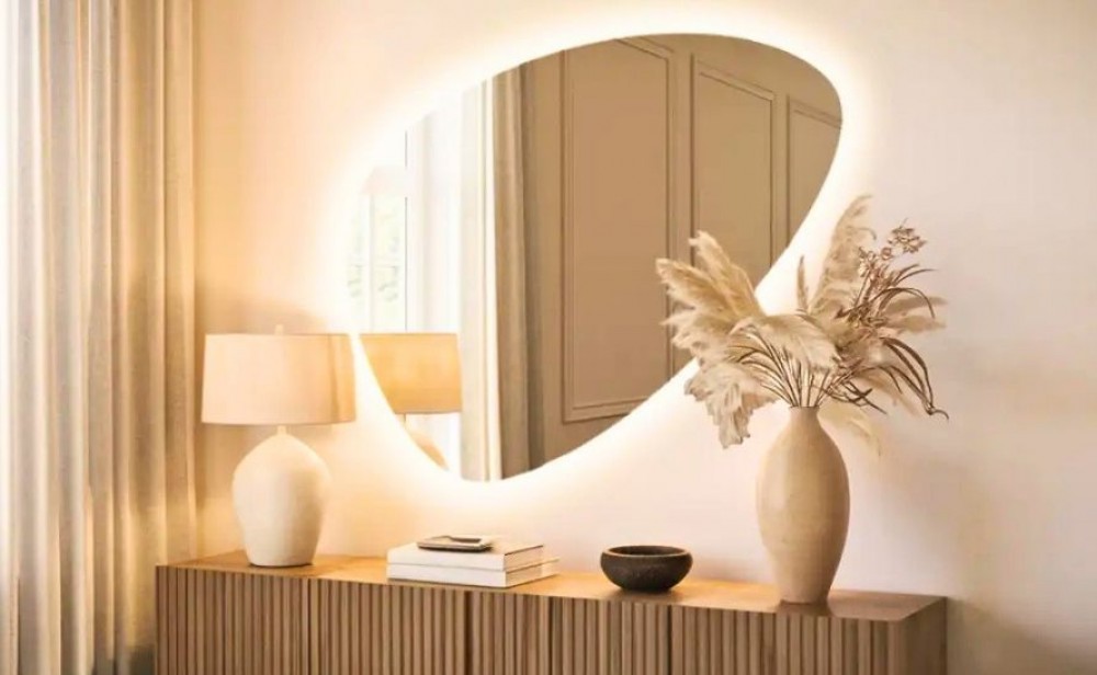 Luz LED en el espejo.